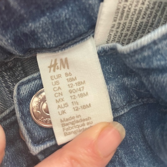 H&M Baby Girl 12-18m denim cotton Jeans Flowers patches - Picture 9 of 9